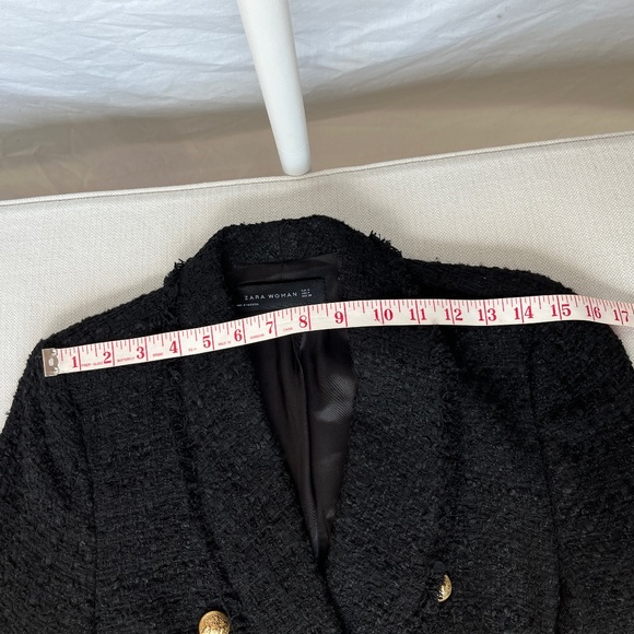 Zara (M) tweed, lined blazer with frayed edges, gold buttons & pockets, EUC. - Picture 12 of 16